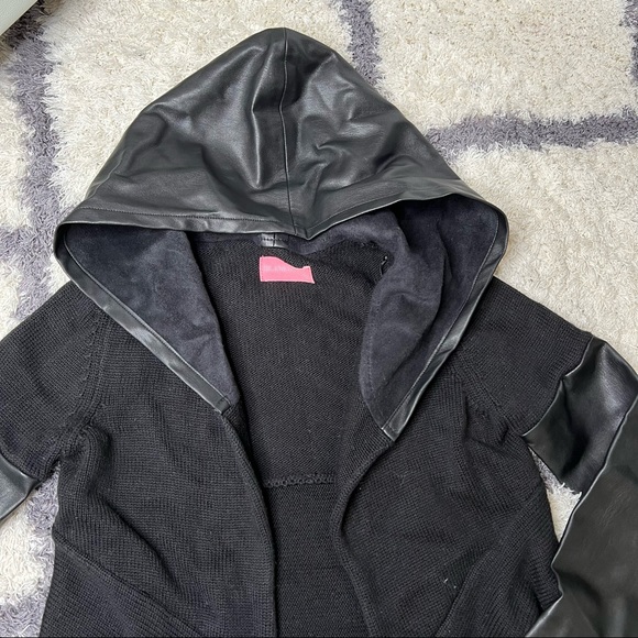 BlankNYC Black Sweater Girl’s Size Small - Picture 2 of 9